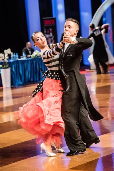 Dansare dansa ballroom dance — Stockfoto