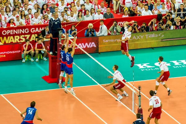 Warschau, Polen - 30. August: Eröffnungsspiel der Volleyball-Weltmeisterschaft der Männer Polen-Serbien, Warschau, 30. August 2014 — Stockfoto