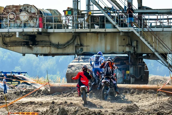 红牛 111 巨型瓦特： 摩托车越野赛和硬耐力赛比赛 — 图库照片