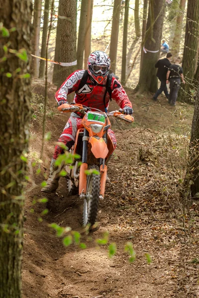 Motocross piloto na corrida de rodeio Drapak — Fotografia de Stock