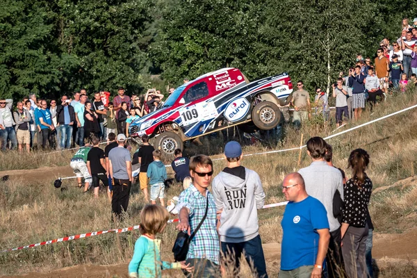 Lotto Baja Polonia ocho rondas de la Copa del Mundo de la FIA de este año para los rallyes de Cross Country — Foto de Stock