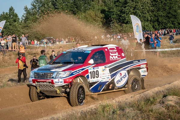 Lotto Baja Polonia ocho rondas de la Copa del Mundo de la FIA de este año para los rallyes de Cross Country — Foto de Stock