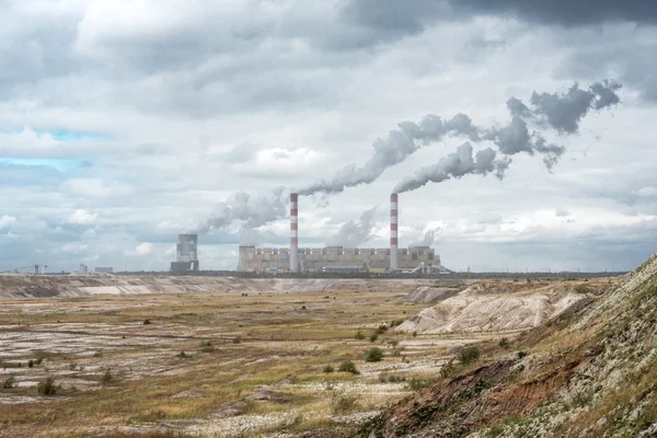 White danger smoke from coal power plant chimney — Stock Photo, Image