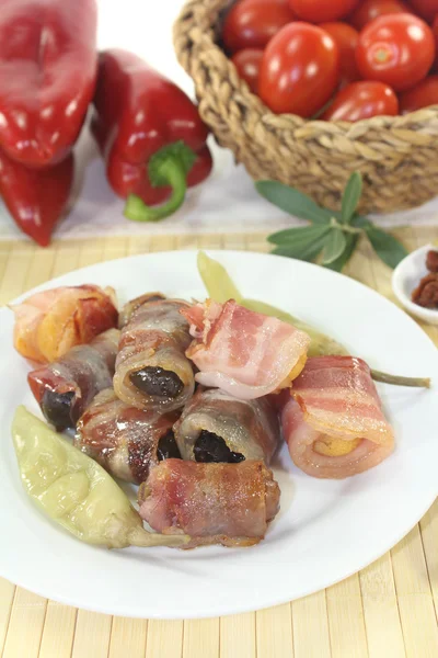 Tapas with bacon — Stock Photo, Image