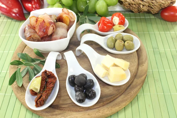 Tapas stuffed with fruits — Stock Photo, Image