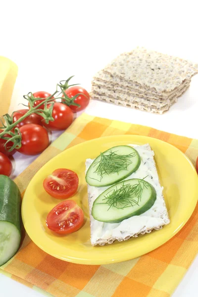 Crispbread with cream cheese and dill — Stock Photo, Image