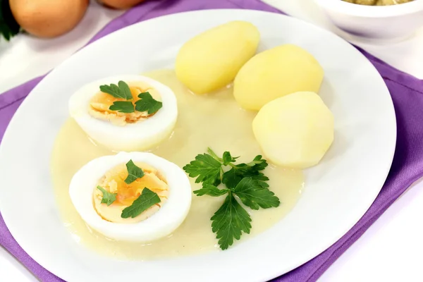 요리 감자와 계란을 겨자 — 스톡 사진