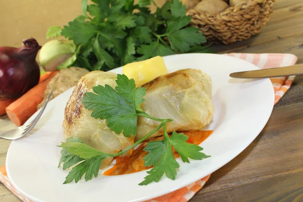 Cabbage rolls with potatoes and parsley — Stock Photo, Image