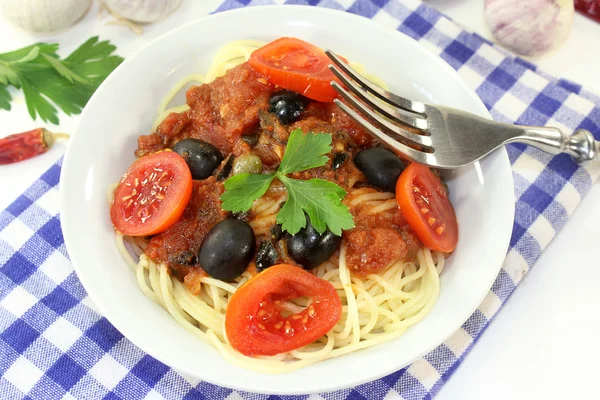 Spaghetti alla Puttanesca — Stockfoto