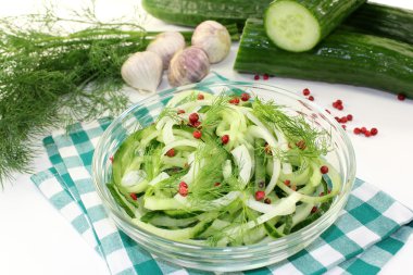 salatalık salatası