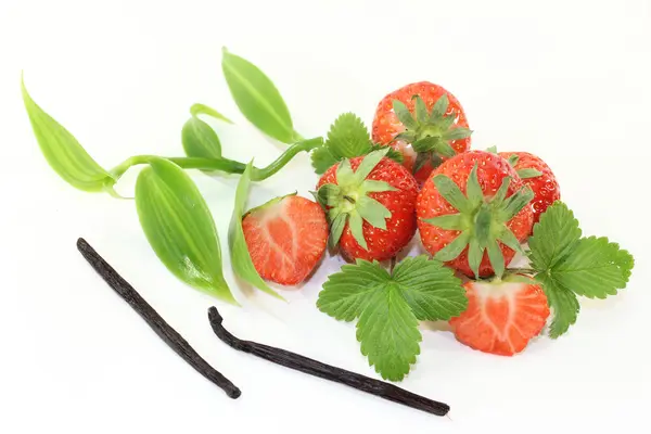 Vanille mit Erdbeeren — Stockfoto