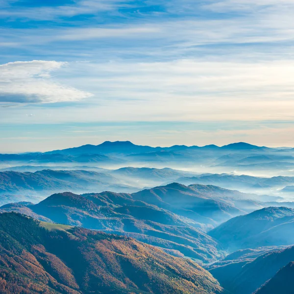 Beautiful blue mountains and hills — Stock Photo, Image