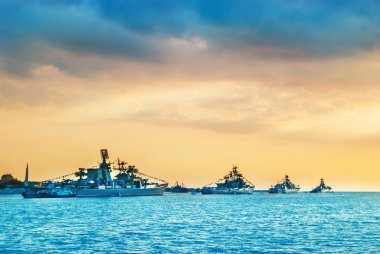 Deniz Bay askeri Donanma gemileri