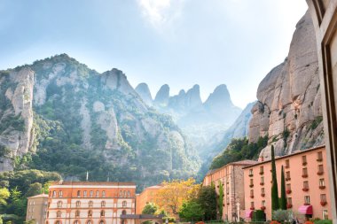  Montserrat Monastery dağ