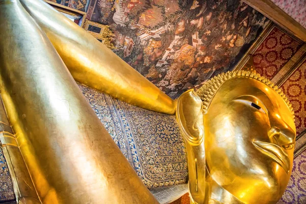 Panorama Gran Estatua Dorada Buda Reclinado Templo Wat Pho Bangkok —  Fotos de Stock