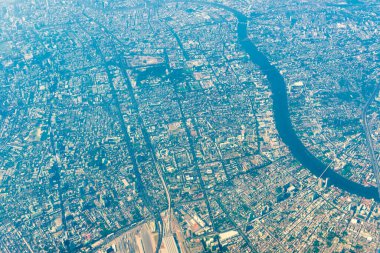 Şehir merkezindeki Bangkok 'a bir uçaktan hava görüntüsü. Yukarıdan Tayland Asya şehri