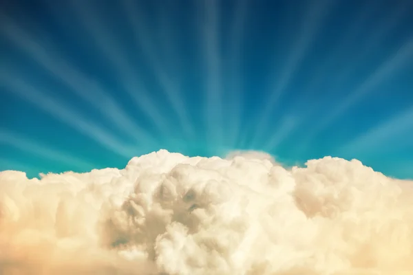 Nubes azules y cielo — Foto de Stock