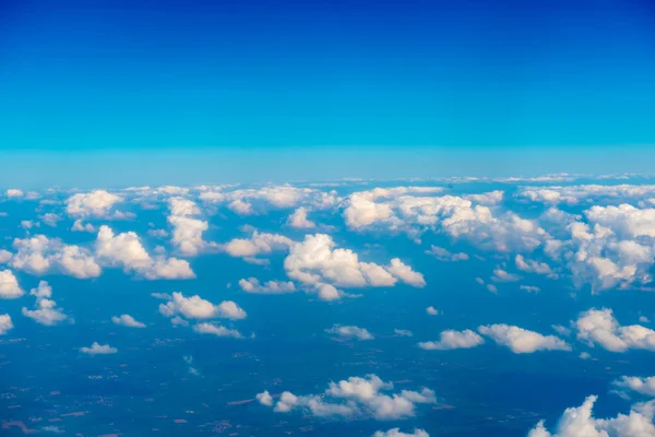 Nubes azules y cielo —  Fotos de Stock