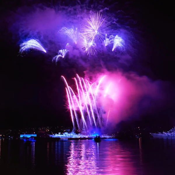 Farbenfrohes Feuerwerk — Stockfoto