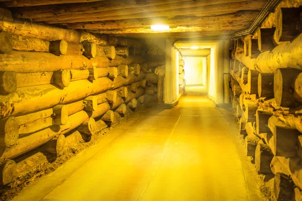 Corridor dans la mine de Wieliczka — Photo