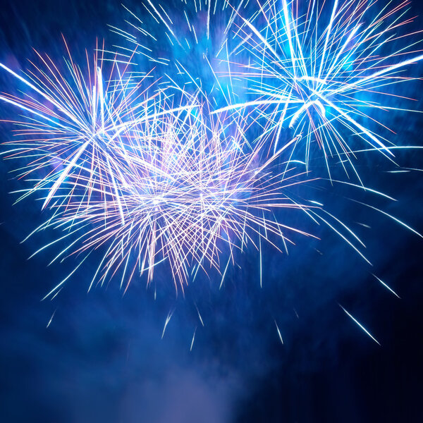 Синий красочный фейерверк
