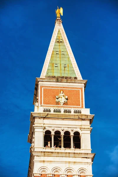 ヴェネツィアのサン ・ マルコの鐘楼 — ストック写真