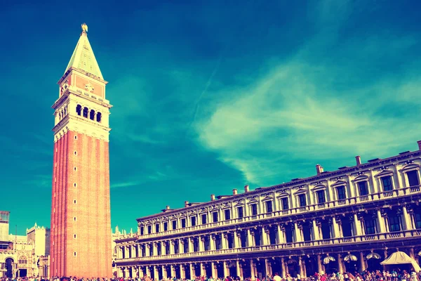 Turisté na náměstí San Marco — Stock fotografie