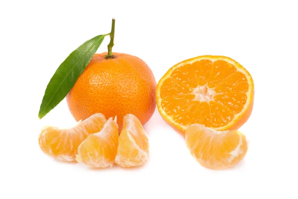 Mandarins with green leaf — Stock Photo, Image