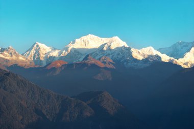 Sunrise kangchenjunga yukarıda