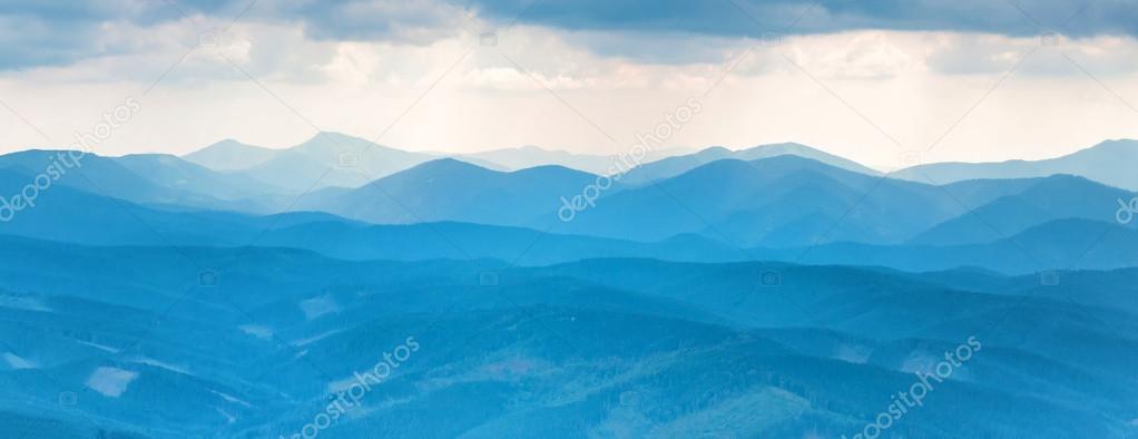 Blue mountains peaks ridge