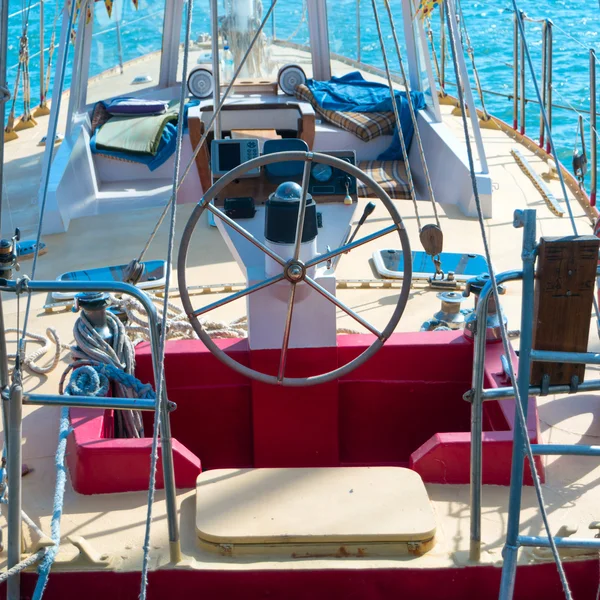 Volante en el yate — Foto de Stock