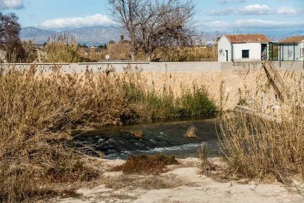 Río en invierno Imágenes de stock libres de derechos