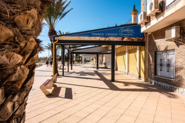 Kafeler Covid nedeniyle kapalı