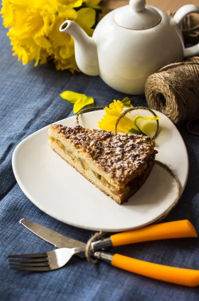 Apfelkuchen und Tee — Stockfoto