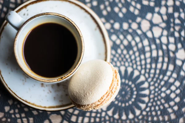 Espresso ve macaroons — Stok fotoğraf