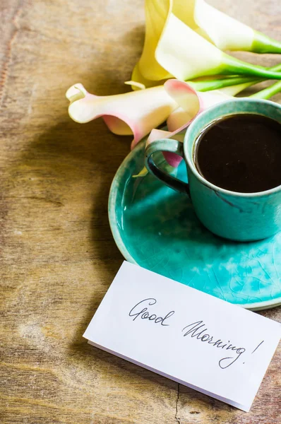 Coffee and calla flowers — Stock Photo, Image