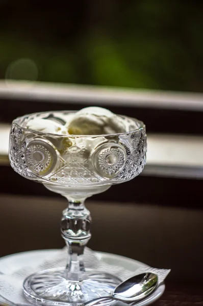 Glass i vintage cup — Stockfoto