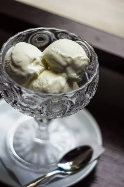 Helado en taza vintage — Foto de Stock