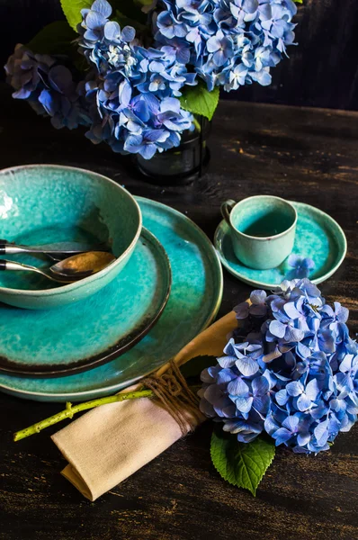 Hortensienblumen und Tischdecken — Stockfoto