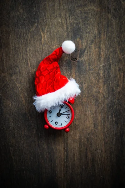 Julkort Koncept Med Klocka Minimalistisk Bakgrund — Stockfoto
