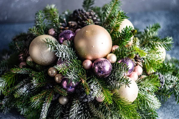 Karácsonyi Ünnepi Kompozíció Golyókkal Dekoráció Háttér Másolási Hely — Stock Fotó