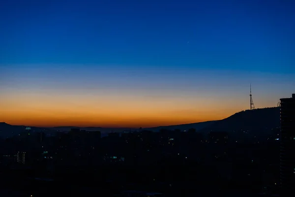 Tiempo Salida Del Sol Sobre Centro Tiflis Con Cielo Azul — Foto de Stock