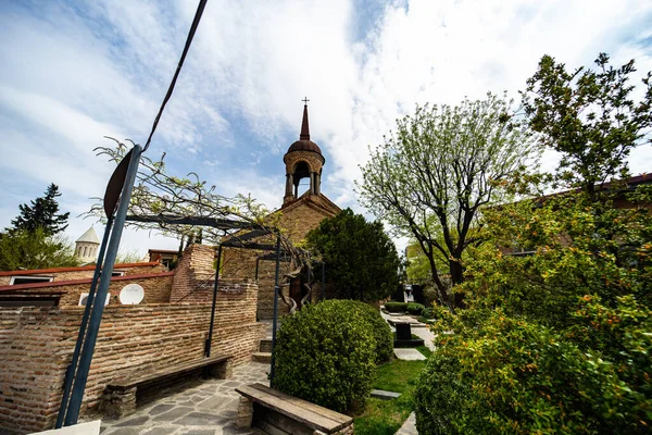 Velho Tbilisi Com Escultura Varandas Cúpulas Igrejas — Fotografia de Stock