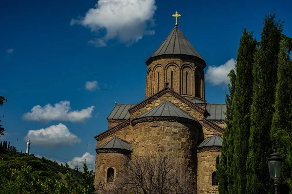 Catedral Medieval Metekhi Casco Antiguo Tiflis Georgia —  Fotos de Stock