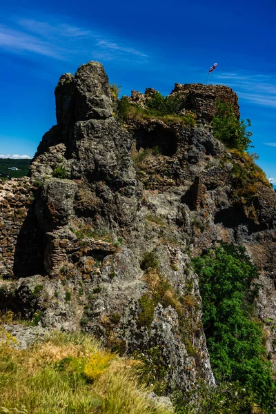 11世纪在格鲁吉亚首都第比利斯附近著名的阿佐拉城堡 Kodjori 的废墟 — 图库照片