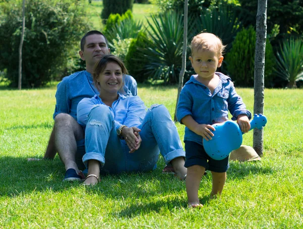 Familia feliz — Foto de Stock