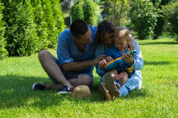 Família feliz — Fotografia de Stock