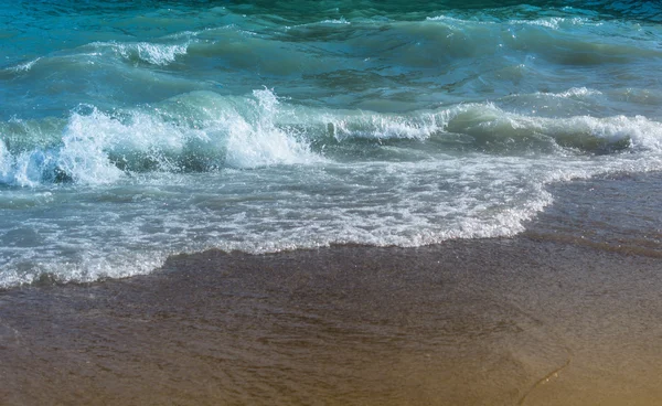 Praia de areia e mar — Fotografia de Stock