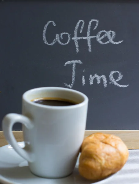 Coffee and croissants — Stock Photo, Image