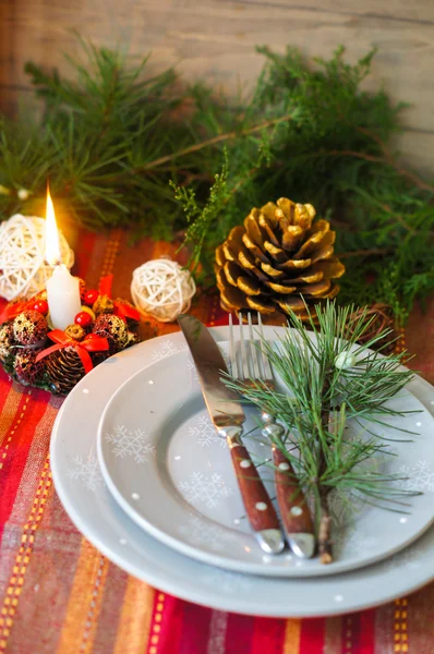 Weihnachtliche Tischdekoration — Stockfoto